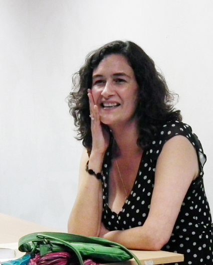 Caitlin Davies